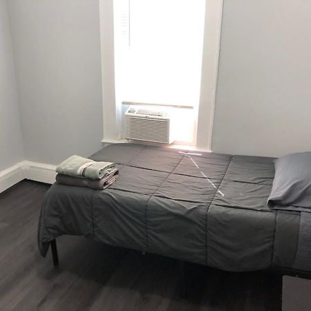 Private 2-Bedroom With Free Parking And Direct Bus To Nyc Manhattan Only 2 Blocks Away Linden Exterior photo