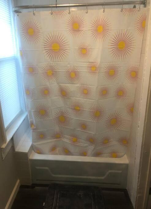 Private 2-Bedroom With Free Parking And Direct Bus To Nyc Manhattan Only 2 Blocks Away Linden Exterior photo